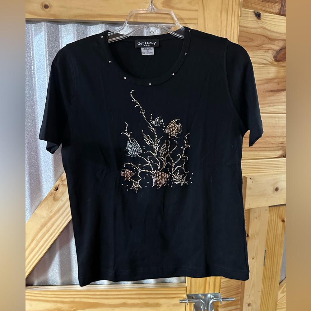 Get lucky Women’s Beaded Tee Shirt. Size Small